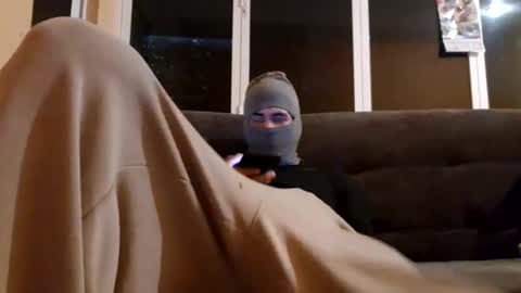 Ernesto online show from April 2, 9:07 am