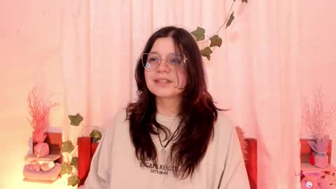 Snapshot of cinderella_lewis chatting on February 15, 11:58 pm Sofi Eva and Mey online show from February 15, 11:58 pm