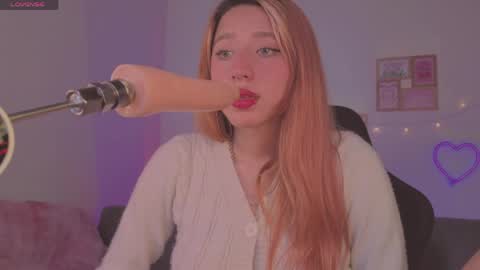 Snapshot of cinderella_lewis chatting on May 19, 4:13 pm Sofi Eva and Mey online show from May 19, 4:13 pm
