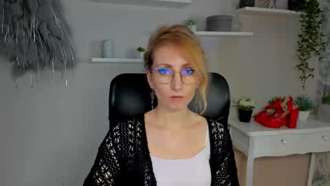 Cinderella online show from February 25, 6:45 am