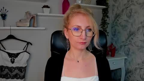 Cinderella online show from March 24, 6:29 am