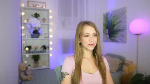 Snapshot of cindy_grey_ chatting on September 13, 6:40 pm Cintybaby online show from September 13, 6:40 pm