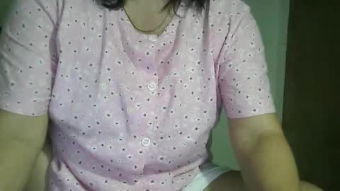 Snapshot of cindy_hot23 chatting on May 4, 1:56 am cindy_hot23 online show from May 4, 1:56 am