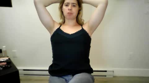 Snapshot of cindyfitness chatting on October 25, 11:10 pm cindyfitness online show from October 25, 11:10 pm