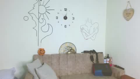 Snapshot of cinna__ chatting on November 2, 12:46 am cinna__ online show from November 2, 12:46 am