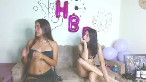 Snapshot of cinna__ chatting on November 13, 12:09 am cinna__ online show from November 13, 12:09 am