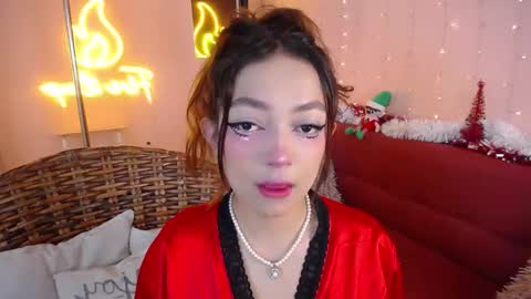 Snapshot of cinnamon_bite chatting on January 6, 12:53 pm cinnamon_bite online show from January 6, 12:53 pm