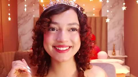 Snapshot of cinnamon_bite chatting on February 3, 12:32 pm cinnamon_bite online show from February 3, 12:32 pm