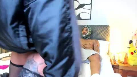 Snapshot of cinnamon_lips07 chatting on October 11, 6:06 pm Indie online show from October 11, 6:06 pm