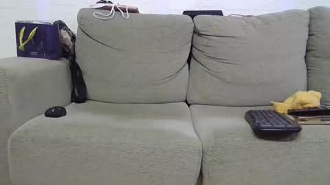 Snapshot of cinthia2525 chatting on March 6, 11:39 am cinthia2525 online show from March 6, 11:39 am