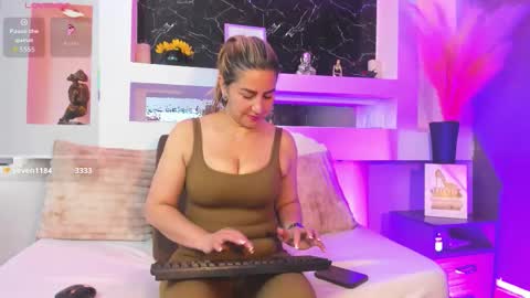 Cinthya  online show from March 21, 12:21 pm