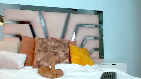 Cintia Hills online show from January 30, 8:32 am