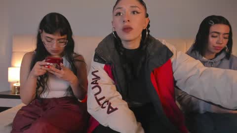 Cintya online show from January 3, 9:57 pm