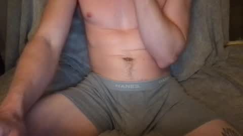 circumsizedbandit online show from September 18, 2:35 am