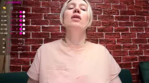 citrusblissss online show from November 25, 3:23 pm