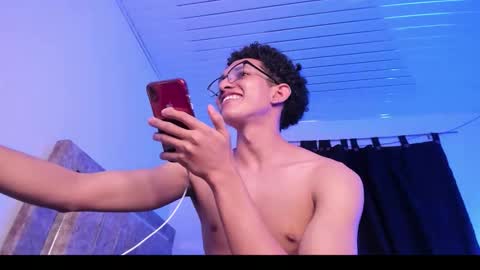 cj_davis1 online show from March 19, 4:16 am