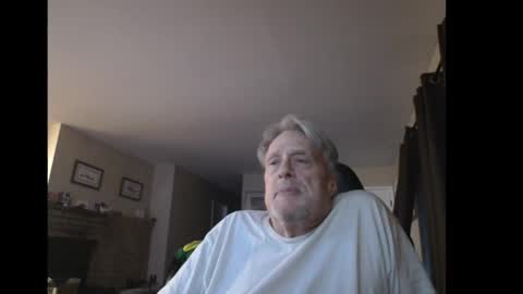 Snapshot of cjscout chatting on December 9, 6:01 am cjscout online show from December 9, 6:01 am