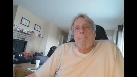 Snapshot of cjscout chatting on March 2, 1:15 am cjscout online show from March 2, 1:15 am