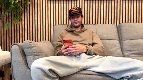 Snapshot of ckeefer96 chatting on March 19, 8:24 pm ckeefer96 online show from March 19, 8:24 pm