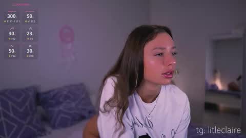 Snapshot of claire_amoure chatting on September 13, 6:13 am Claire online show from September 13, 6:13 am