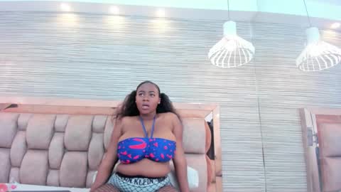 claire_bonny online show from November 29, 6:55 pm