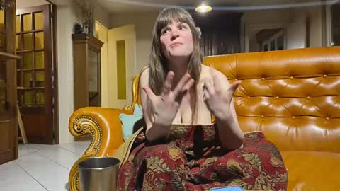 Claire Moulin online show from April 30, 8:57 pm