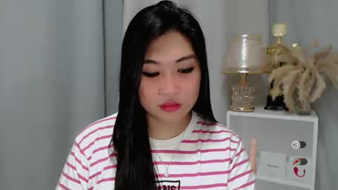Snapshot of claire_wntr chatting on April 29, 2:59 am CLAIRE online show from April 29, 2:59 am