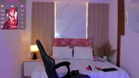 Snapshot of clairemillerx chatting on July 6, 8:00 pm clairemillerx online show from July 6, 8:00 pm