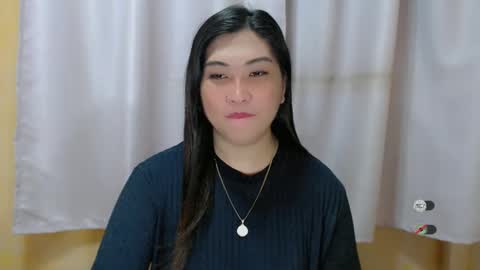 Snapshot of clairewntr_ chatting on December 7, 8:55 am CLAIRE online show from December 7, 8:55 am