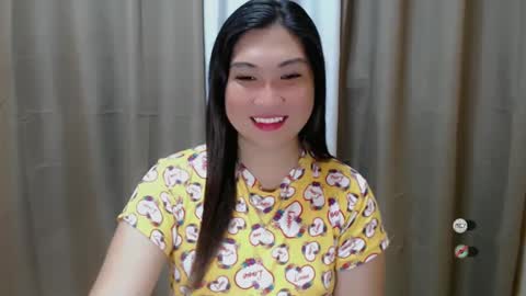 Snapshot of clairewntr_ chatting on December 9, 2:17 pm CLAIRE online show from December 9, 2:17 pm