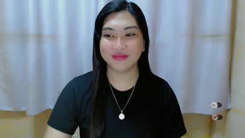 Snapshot of clairewntr_ chatting on December 16, 9:24 am CLAIRE online show from December 16, 9:24 am