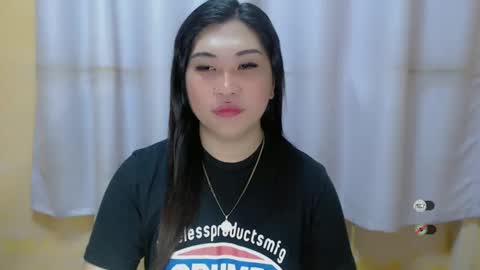 Snapshot of clairewntr_ chatting on December 29, 4:05 am CLAIRE online show from December 29, 4:05 am
