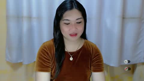 Snapshot of clairewntr_ chatting on January 3, 7:27 am CLAIRE online show from January 3, 7:27 am