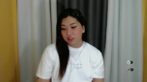 Snapshot of clairewntr_ chatting on January 7, 3:23 pm CLAIRE online show from January 7, 3:23 pm