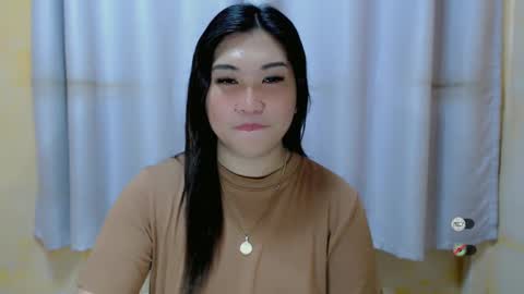 Snapshot of clairewntr_ chatting on January 9, 3:47 am CLAIRE online show from January 9, 3:47 am