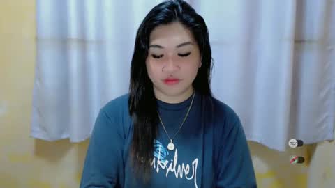 Snapshot of clairewntr_ chatting on January 12, 9:19 am CLAIRE online show from January 12, 9:19 am