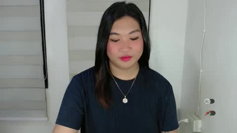 Snapshot of clairewntr_ chatting on February 26, 7:31 am CLAIRE online show from February 26, 7:31 am