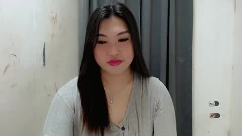 Snapshot of clairewntr_ chatting on September 9, 7:19 am CLAIRE online show from September 9, 7:19 am
