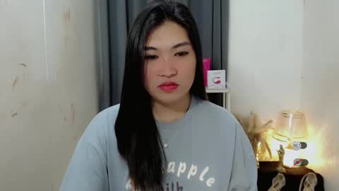 Snapshot of clairewntr_ chatting on October 8, 5:16 am CLAIRE online show from October 8, 5:16 am