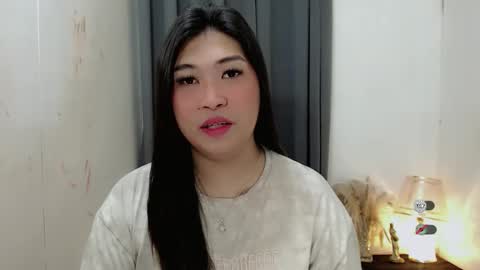Snapshot of clairewntr_ chatting on October 16, 5:30 am CLAIRE online show from October 16, 5:30 am