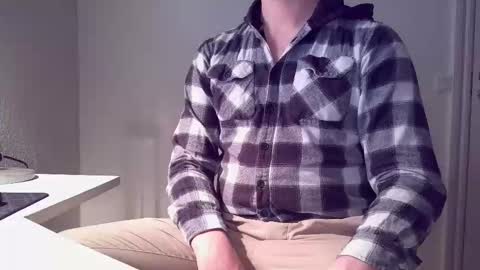 Snapshot of clamshive7 chatting on February 3, 8:08 am clamshive7 online show from February 3, 8:08 am