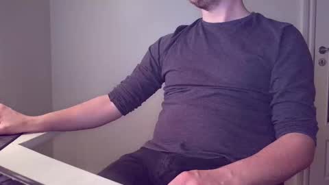 Snapshot of clamshive7 chatting on February 19, 8:38 pm clamshive7 online show from February 19, 8:38 pm