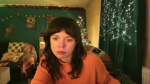 Snapshot of clancyosbourne chatting on February 1, 5:44 pm Clancy online show from February 1, 5:44 pm