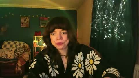 Snapshot of clancyosbourne chatting on February 16, 6:15 pm Clancy online show from February 16, 6:15 pm