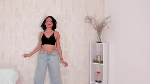 Clara  online show from January 9, 9:16 am