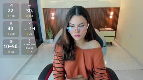 C L A R A  online show from March 27, 12:49 pm