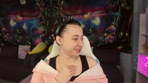 clarabenson online show from April 7, 10:42 pm