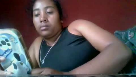 Snapshot of clarah0123 chatting on April 22, 9:33 am Clarah0123 online show from April 22, 9:33 am
