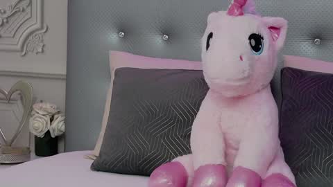 ClaraHazel online show from December 8, 2:49 am