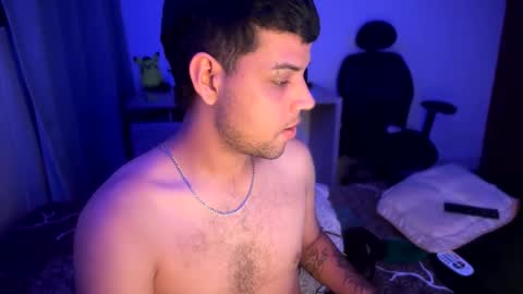 Snapshot of clarentz_baileys chatting on December 22, 5:59 am Clarentz bby online show from December 22, 5:59 am